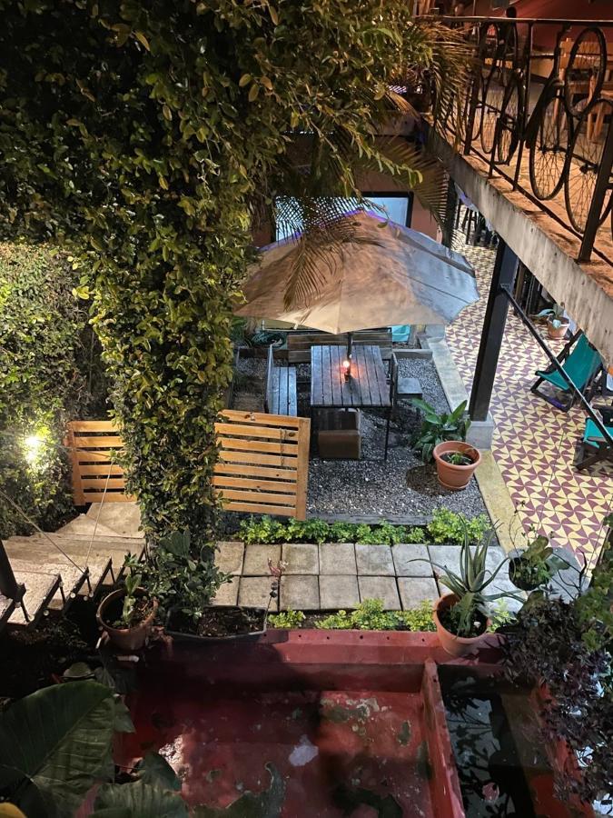 Amura Hostal Antigua Buitenkant foto